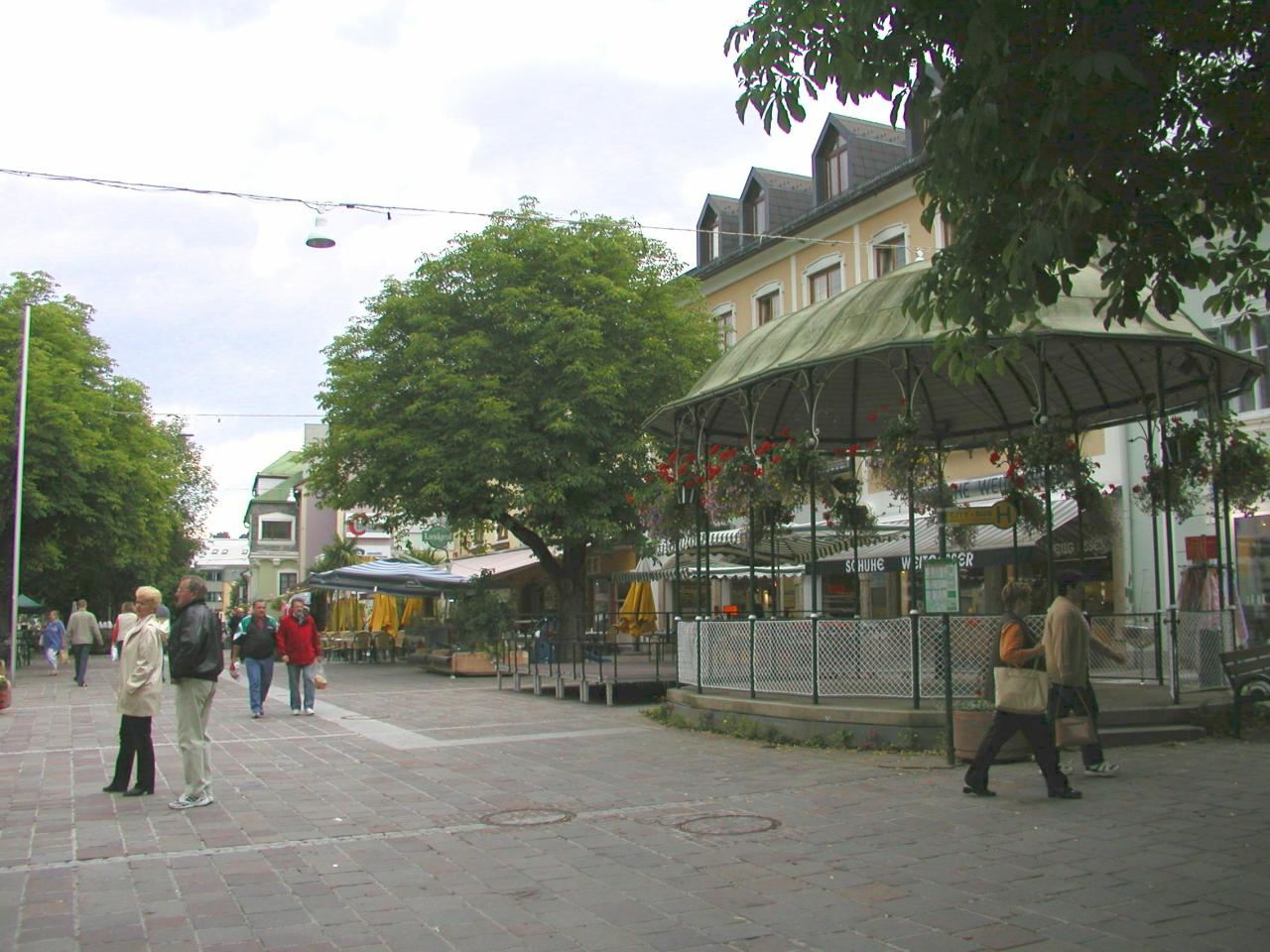 JPEG image - Pedestrian area in Schladming ...