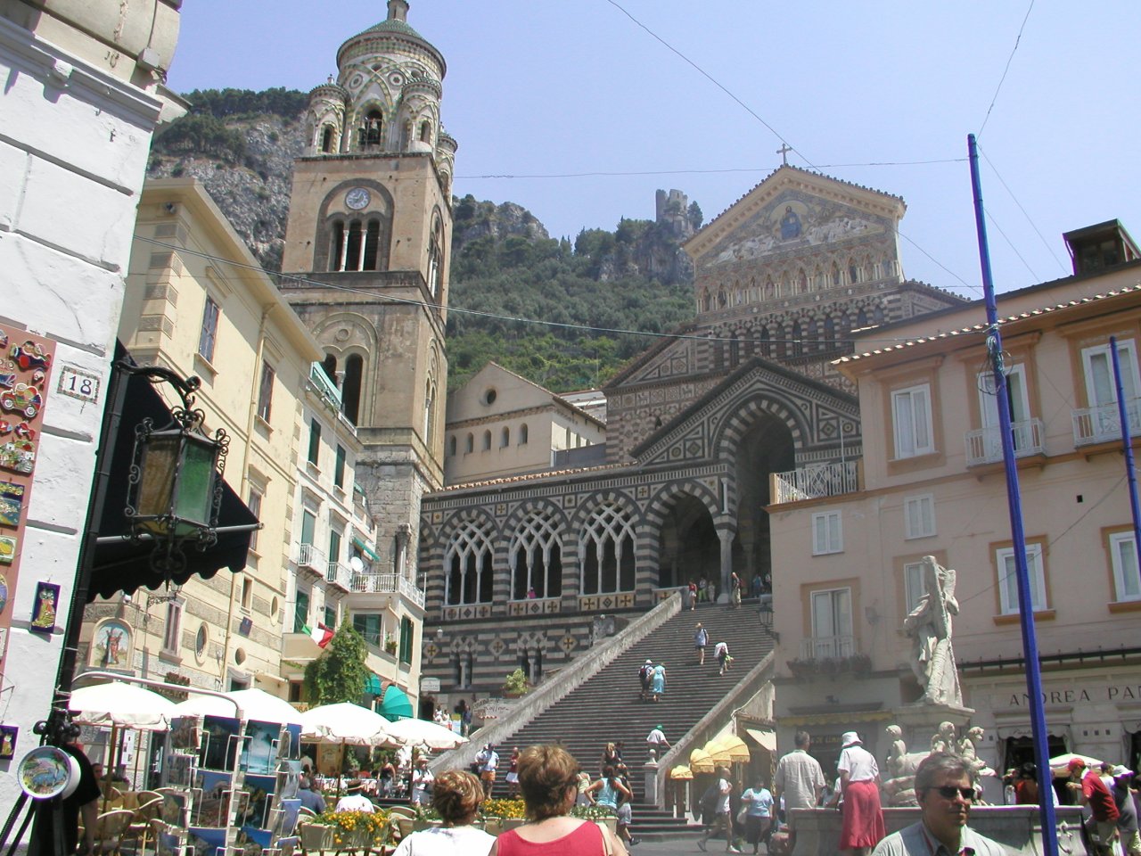 JPEG image - Amalfi : Centre of town ...