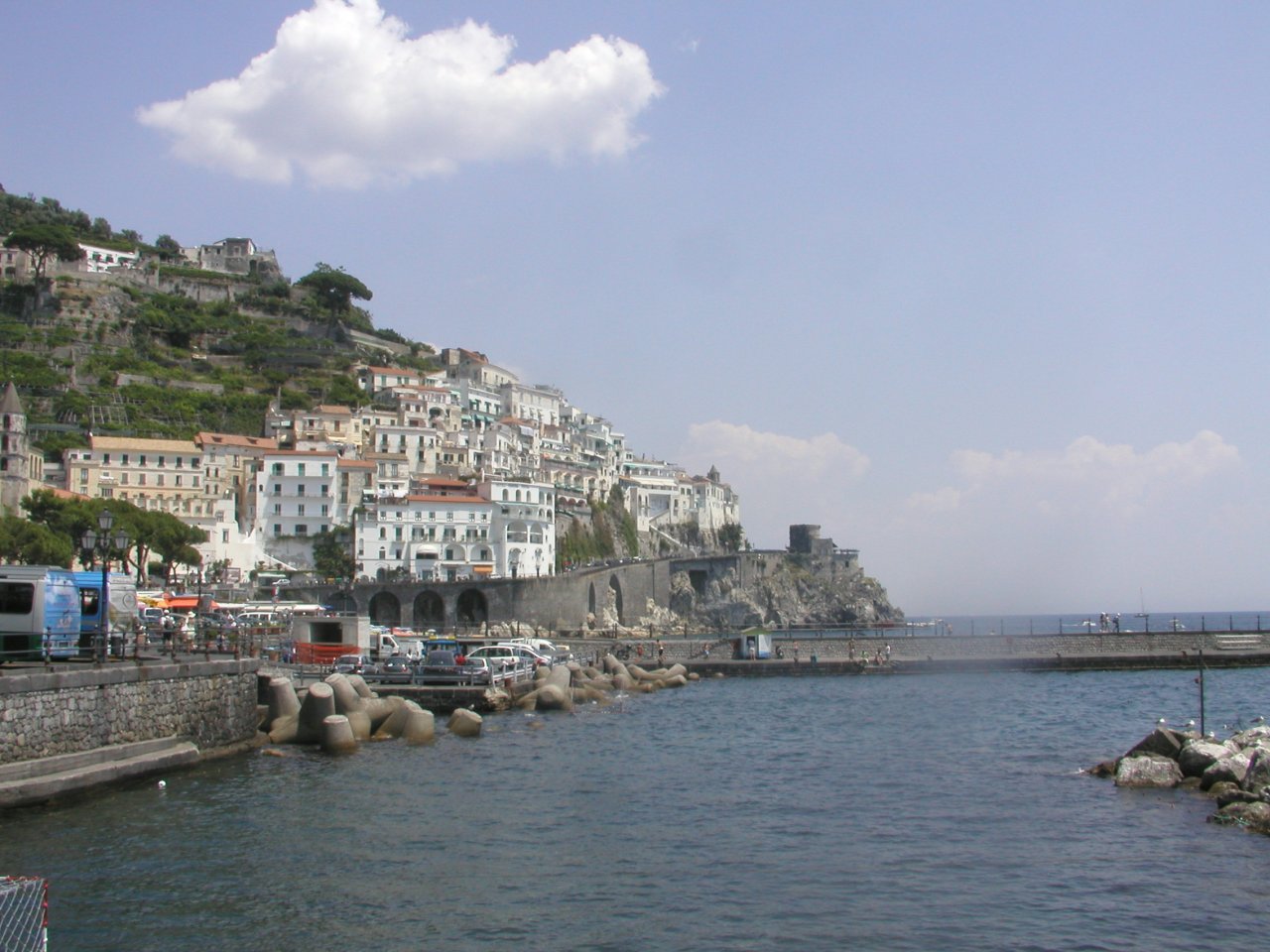 JPEG image - Amalfi : waters edge. ...
