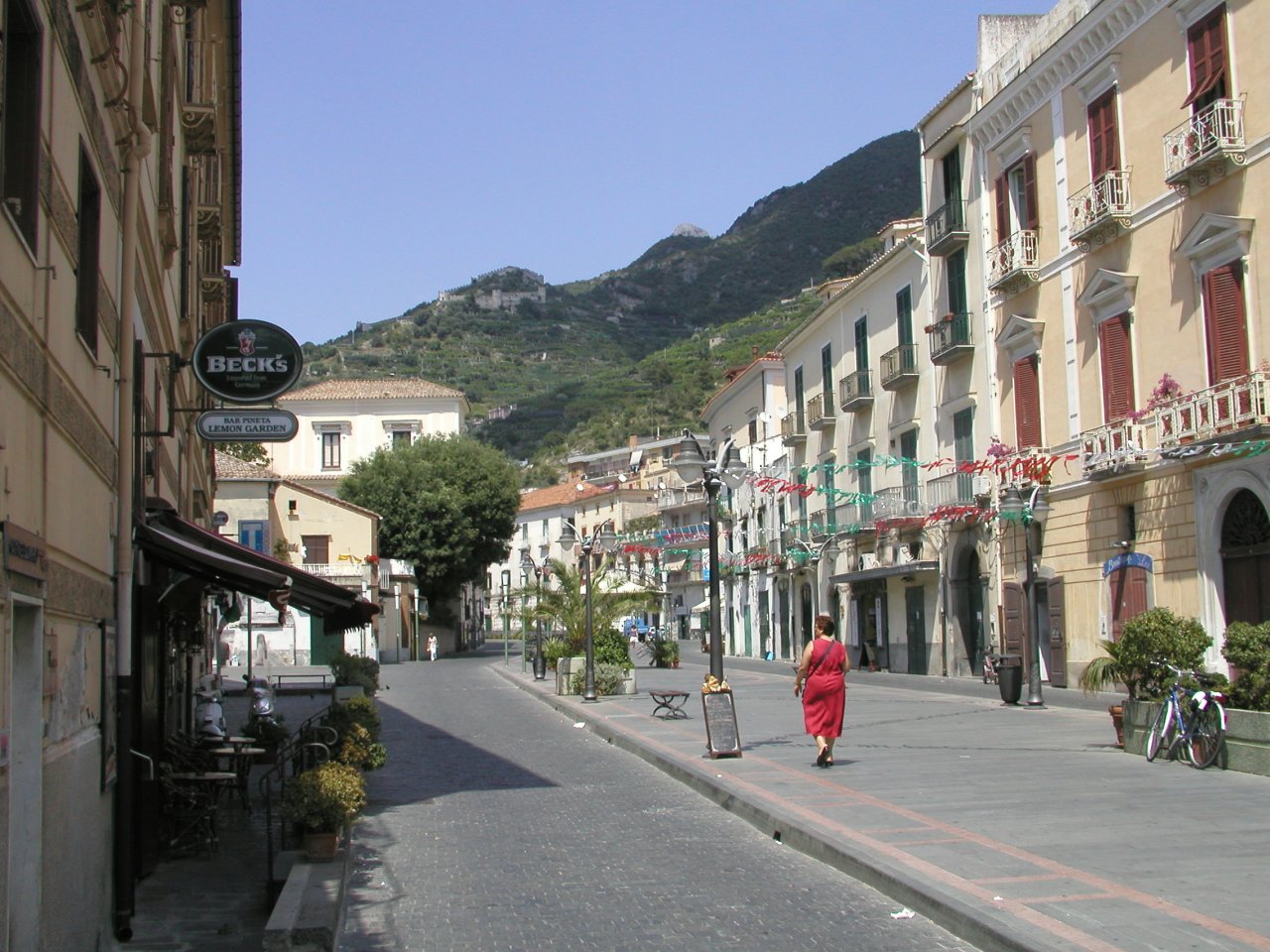 JPEG image - Maiori: the main street, almost abandoned in the midday heat. Early morning and late into the evening it is really busy, shops open until 11pm - or later? ...