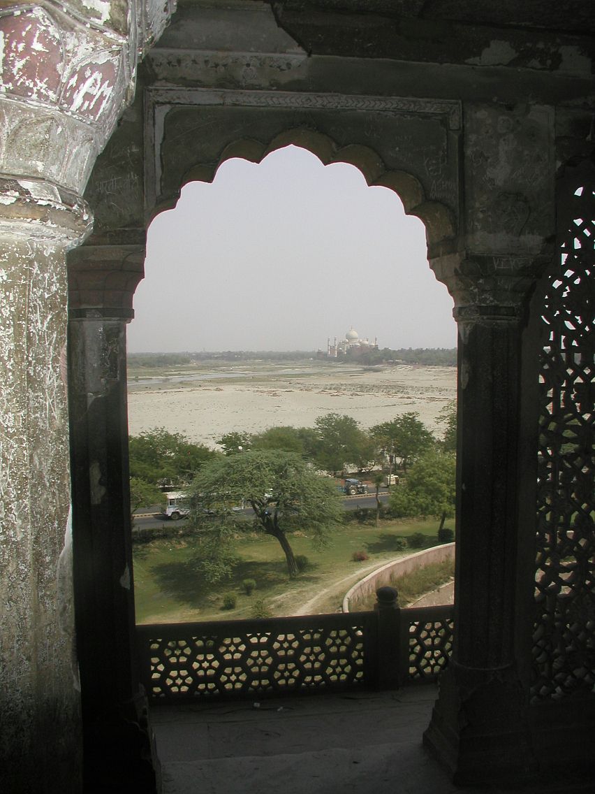 JPEG image - The view from Agra fort that Shah Jahan would have had when imprisoned here. ...