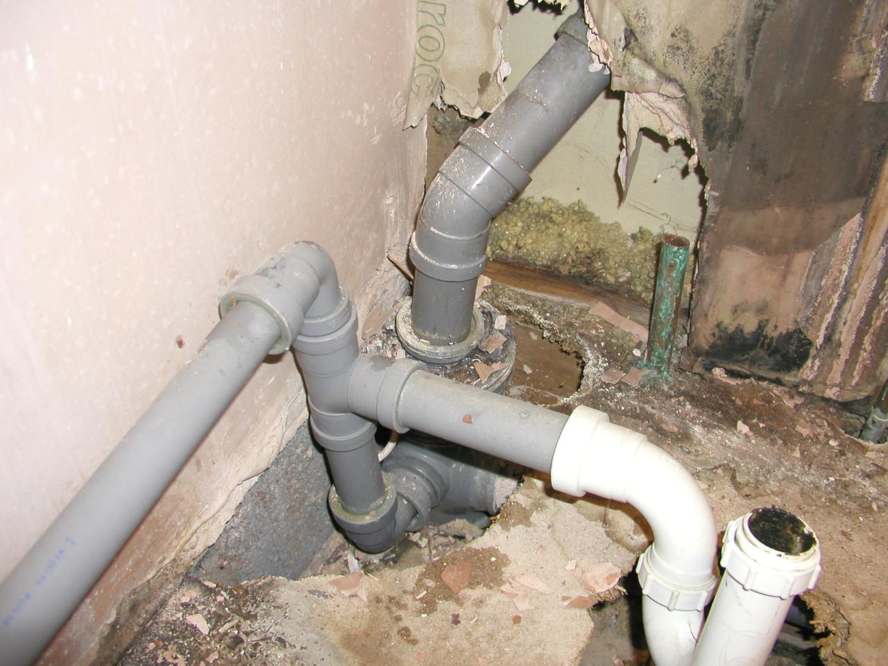 JPEG image - The original pipework ...