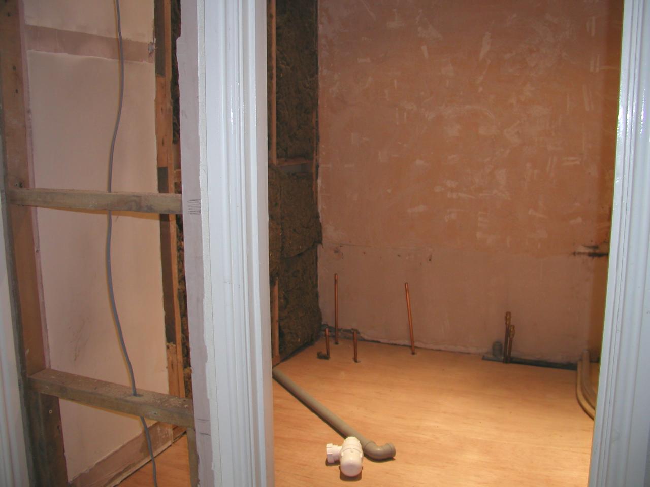 JPEG image - New plywood floor laid & screwed down ...