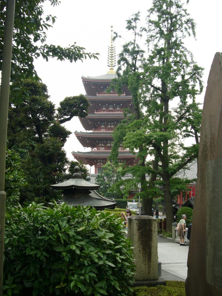 JPEG image - Five-tier pagoda in Asakusa ...