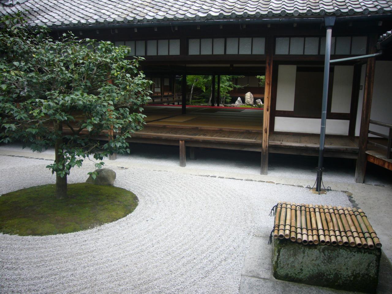 JPEG image - A Zen temple in the Gion district of Kyoto. ...