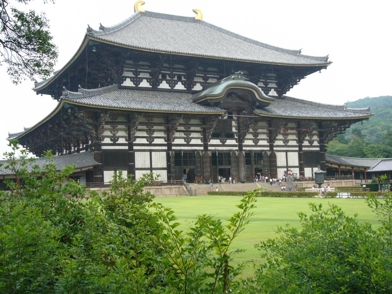 JPEG image - Nara: Todaiji Temple, dating from 752 A.D. is an enormous wooden construction, built to house the Great Buddha. ...