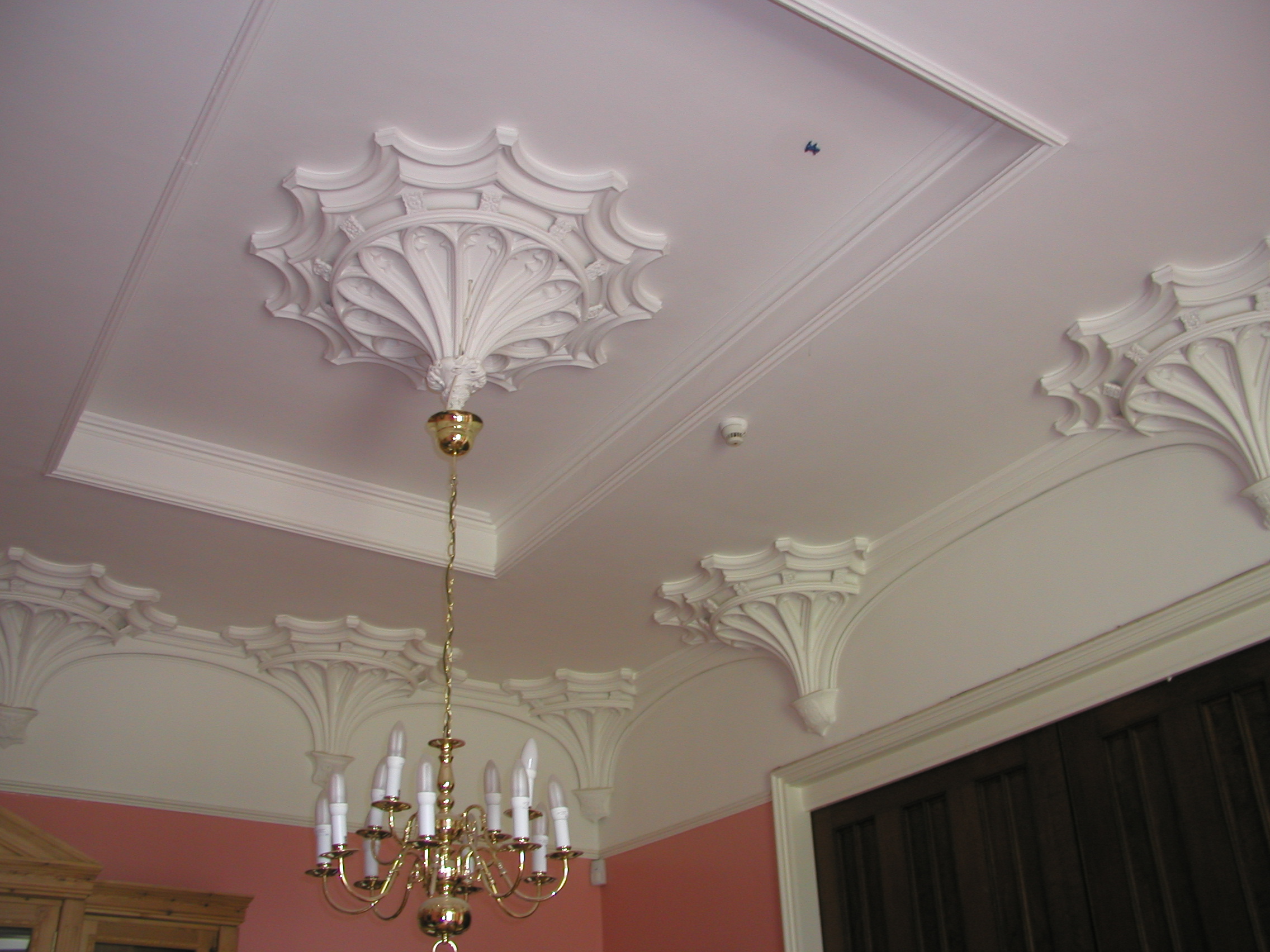 JPEG image - Another picture of the small sitting room ceiling