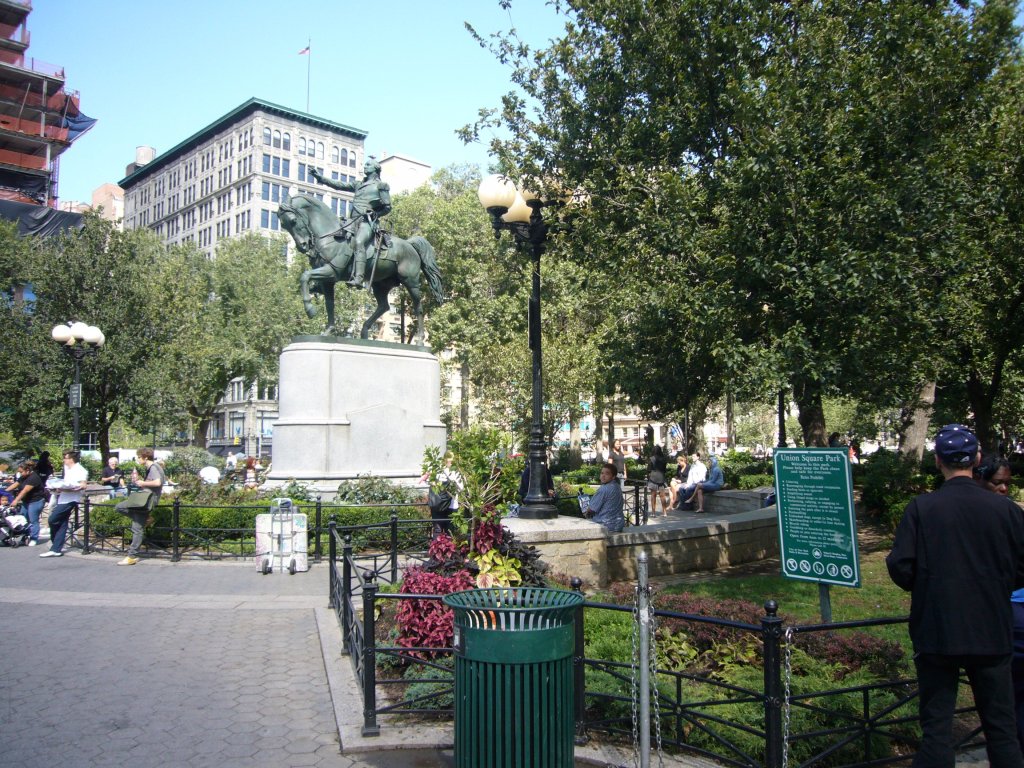 JPEG image - Union Square park ...